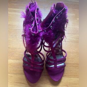 ABS by Allen Schwartz Ciera feathered shoes